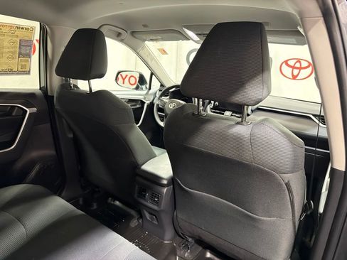 Used 2024 Toyota RAV4 LE AWD/4WD image 13