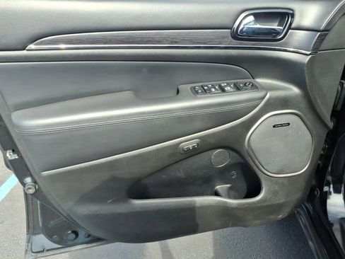 Used 2020 Jeep Grand Cherokee High Altitude image 24