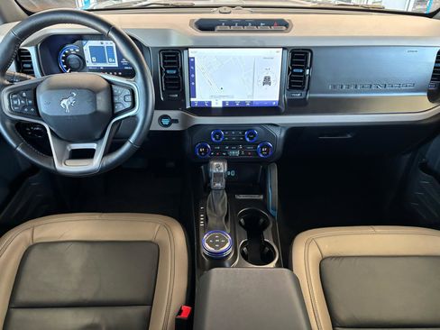 Used 2023 Ford Bronco Wildtrak AWD/4WD image 10