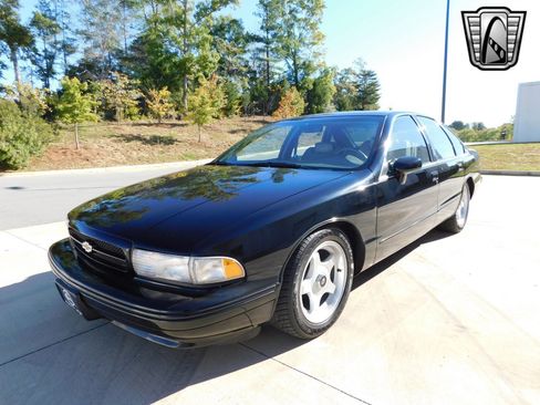 Used 1994 Chevrolet Impala SS image 4