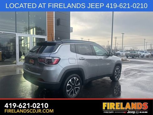 Used 2024 Jeep Compass Limited image 12