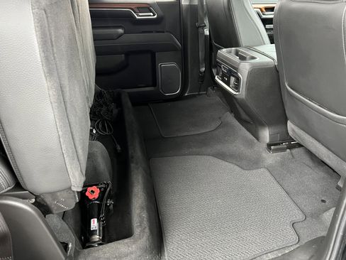Used 2023 GMC Sierra 1500 Denali w/ Denali Carbonpro Edition AWD/4WD image 21