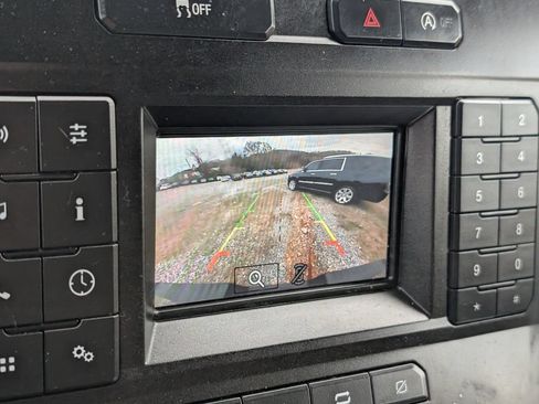 Used 2018 Ford F150 XLT AWD/4WD image 18
