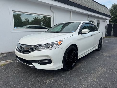 Used 2017 Honda Accord Sport Special Edition image 1