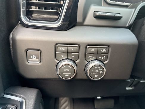 New 2026 GMC Sierra 2500 Denali w/ Denali Reserve Package AWD/4WD image 18