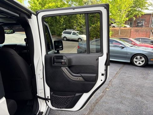 Used 2016 Jeep Wrangler Unlimited Sport w/ Quick Order Package 24S AWD/4WD image 40