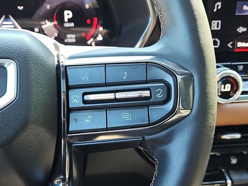 Used 2024 GMC Canyon AT4 w/ AT4 Premium Package AWD/4WD image 31
