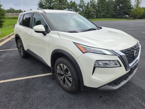 Used 2023 Nissan Rogue SV AWD/4WD image 6