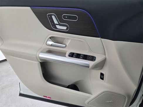 New 2026 Mercedes-Benz GLA 250 4MATIC image 18