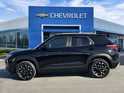 Certified 2023 Chevrolet TrailBlazer LT image 2