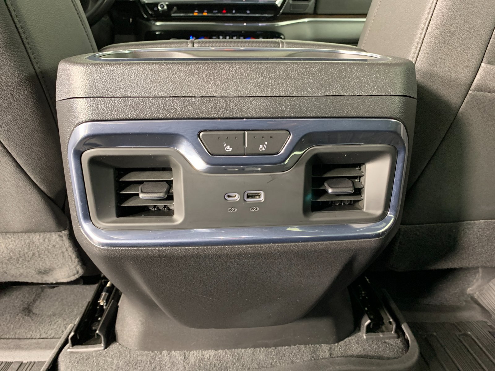 Used 2022 GMC Sierra 1500 SLT AWD/4WD image 32
