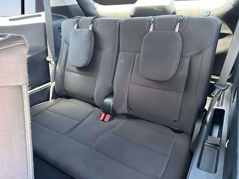 Used 2023 Ford Explorer XLT RWD image 16