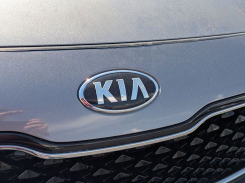 Used 2017 Kia Sportage LX AWD/4WD image 11