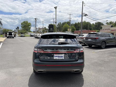 Used 2023 Lincoln Nautilus Reserve AWD/4WD image 4