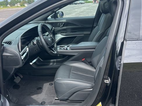 Used 2024 Cadillac Lyriq Sport AWD/4WD image 19
