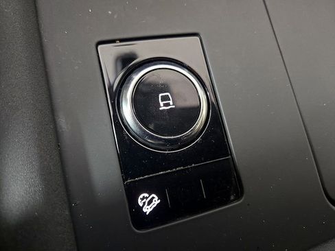 Used 2023 Land Rover Discovery S R-Dynamic AWD/4WD image 25