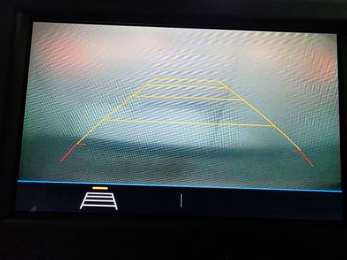 Used 2019 Chevrolet Equinox LT image 9