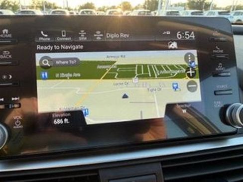 Used 2021 Honda Accord Touring image 7