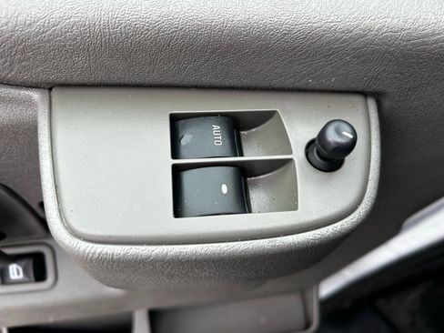 Used 2019 Chevrolet Express 2500 Van 3D w/ Communications Package image 20