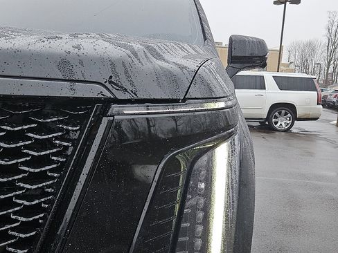 Certified 2026 Cadillac Escalade ESV Sport w/ LPO, ONYX Package image 9