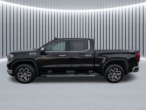 Certified 2022 GMC Sierra 1500 SLT w/ SLT Premium Plus Package AWD/4WD image 11