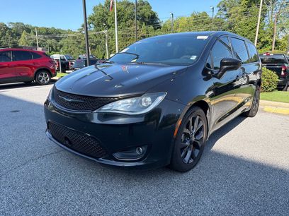 Used 2020 Chrysler Pacifica Touring w/ Advanced Safetytec Group