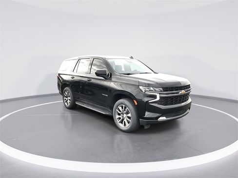 Used 2023 Chevrolet Tahoe LS image 2