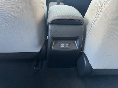 Used 2025 Toyota Corolla LE FWD image 32