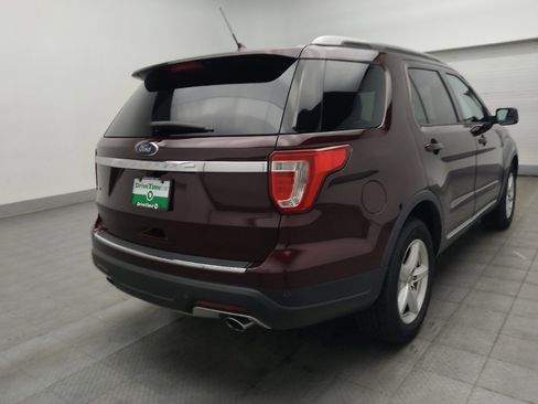 Used 2018 Ford Explorer XLT w/ Equipment Group 201A FWD image 9