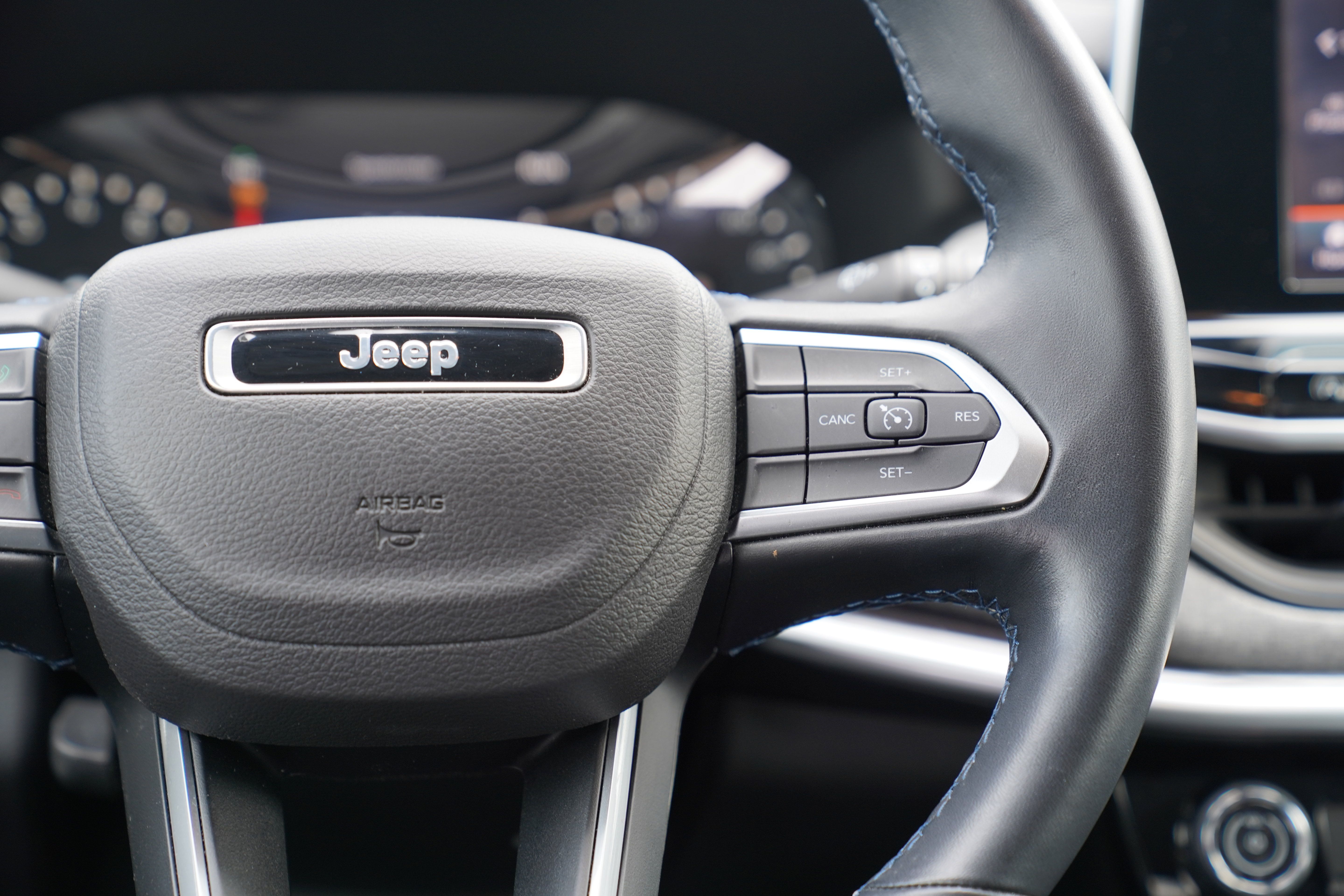 Used 2022 Jeep Compass Latitude w/ Convenience Group AWD/4WD image 19