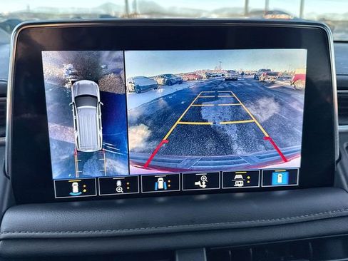 Used 2021 Chevrolet Suburban High Country image 38