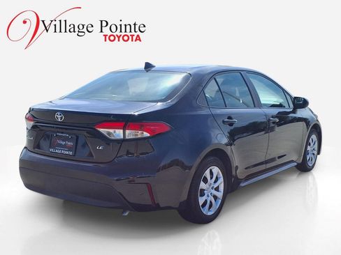 Used 2024 Toyota Corolla LE FWD image 5