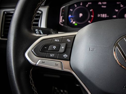 Certified 2023 Volkswagen Atlas SE FWD image 36