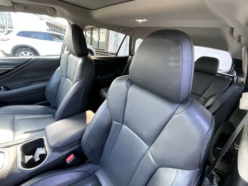 Used 2020 Subaru Outback Limited image 13