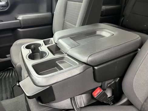 Used 2022 Chevrolet Silverado 1500 Custom AWD/4WD image 24