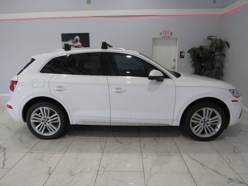 Used 2018 Audi Q5 2.0T Premium Plus w/ Premium Plus Package AWD/4WD image 3