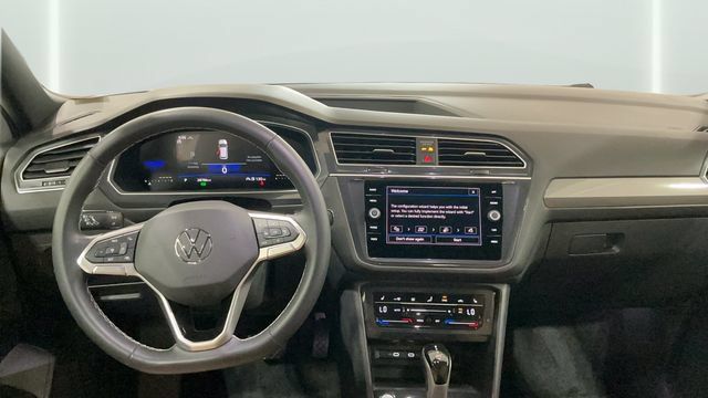Certified 2024 Volkswagen Tiguan SE AWD/4WD image 11