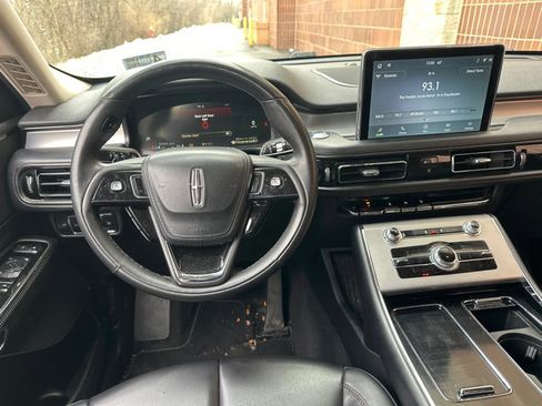 Used 2023 Lincoln Aviator AWD image 15