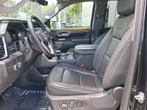 Used 2023 GMC Sierra 1500 Denali w/ Technology Package RWD image 13