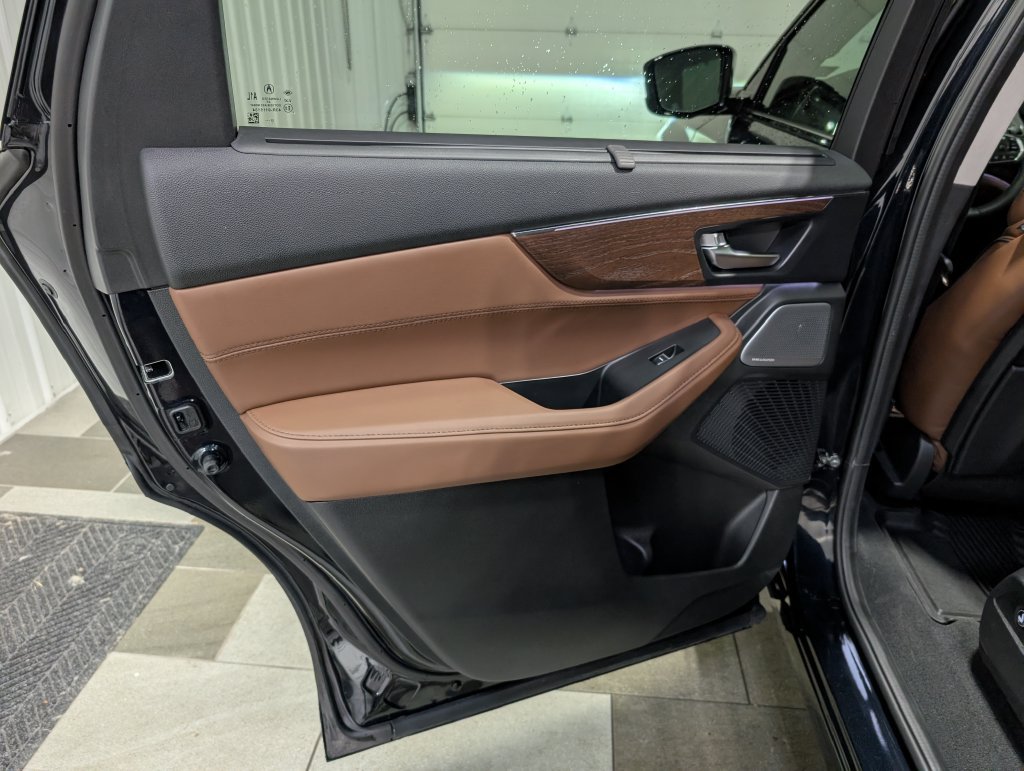 Used 2026 Acura MDX w/ Advance Package AWD/4WD image 9