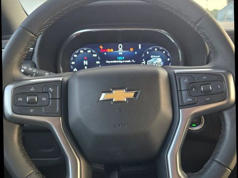 Used 2024 Chevrolet Suburban LT image 22