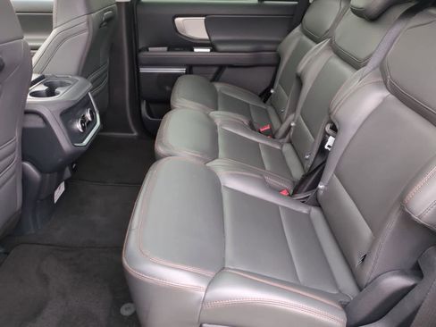 Used 2025 Ford Expedition Active AWD/4WD image 20