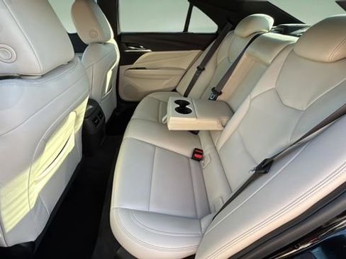 Used 2023 Cadillac CT4 Luxury RWD image 19