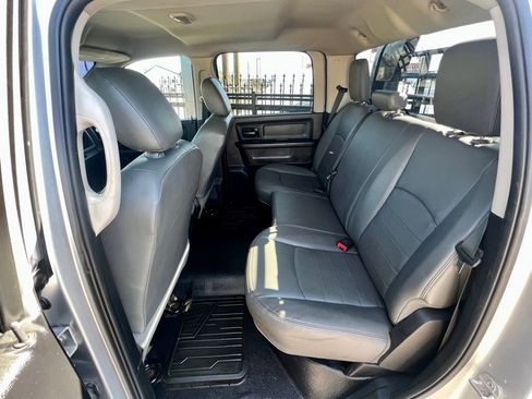 Used 2014 RAM 3500 Tradesman w/ Chrome Appearance Group image 16