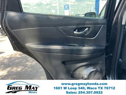 Used 2019 Nissan Rogue SV AWD/4WD image 17