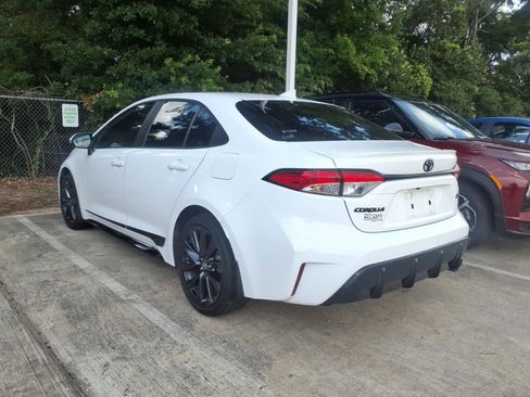 Used 2024 Toyota Corolla SE FWD image 2