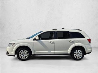 Used 2018 Dodge Journey SXT w/ Connectivity Group FWD video 3