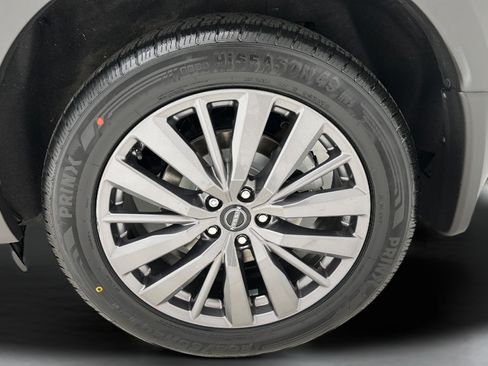 Used 2024 Nissan Pathfinder SL w/ SL Premium Package AWD/4WD image 8