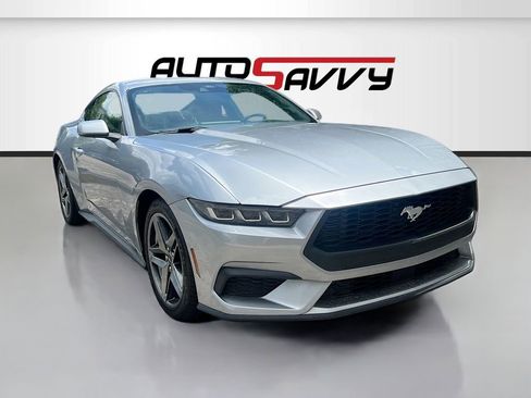 Used 2024 Ford Mustang Coupe RWD image 1