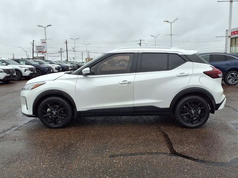 Used 2023 Nissan Kicks SV FWD image 5